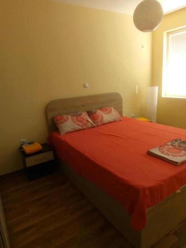 Ferienwohnung Cozy Apartament Naydenov Burgas City Exterior foto